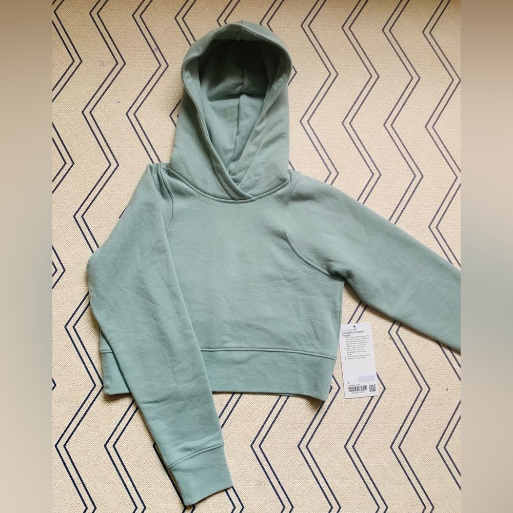 Lululemon Loungeful Cropped Hoodie
Silver Blue - Picture 1 of 10